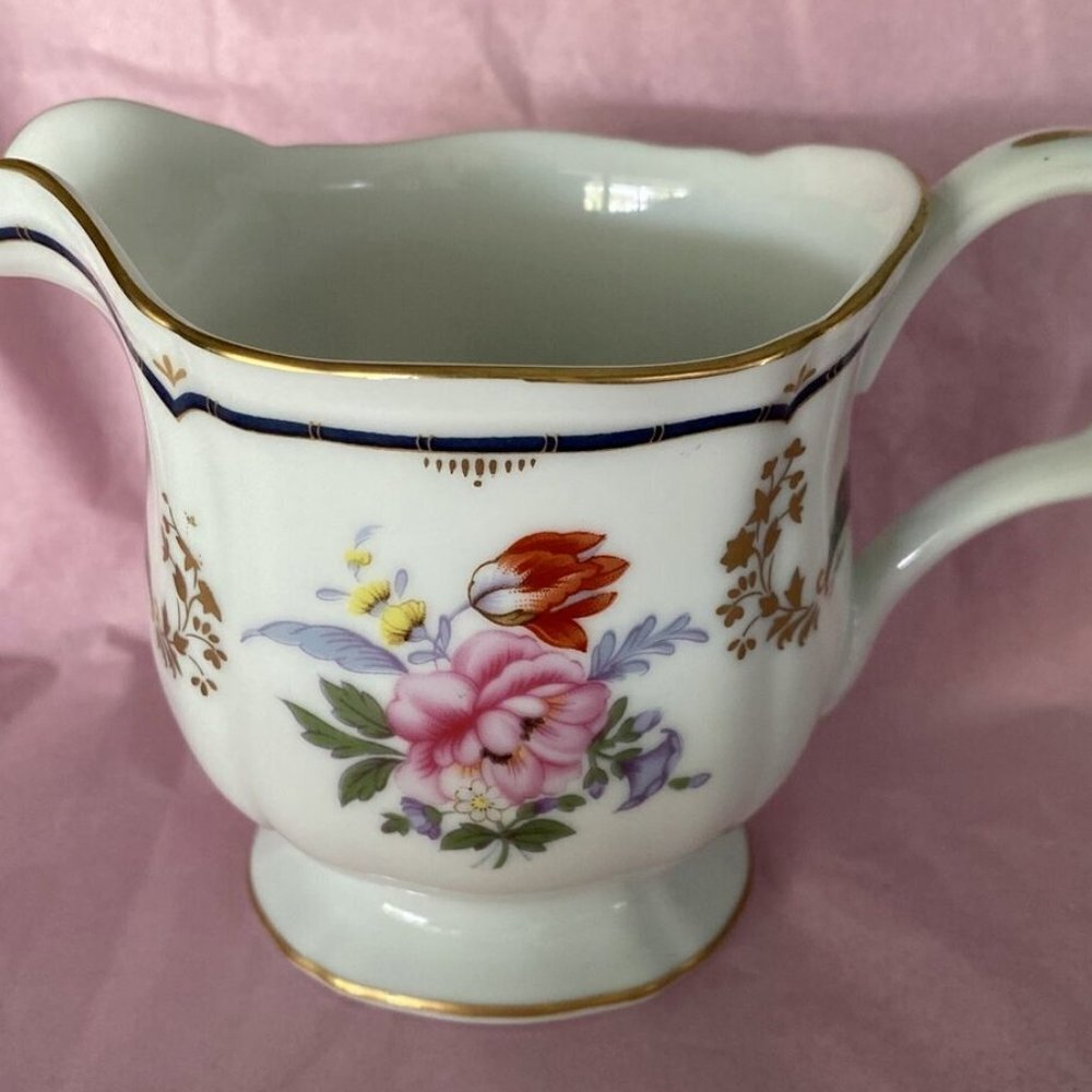 MIKASA Fine China LORRAINE Creamer 3 5/8" Japan Cottage Tea Vintage Milk floral‌